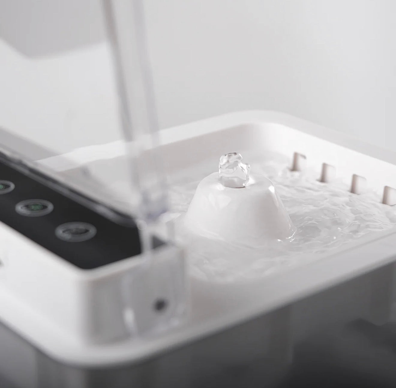 Smart Pet Water Fountain With Sensor Lid - Automatic Flip Top